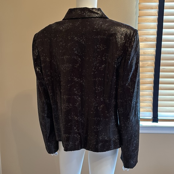 TOWN & TRAVEL faux snakeskin jacket - Picture 5 of 7